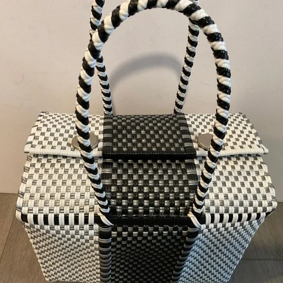 HANDWOVEN Tote Bag Black White - Picture 3 of 8